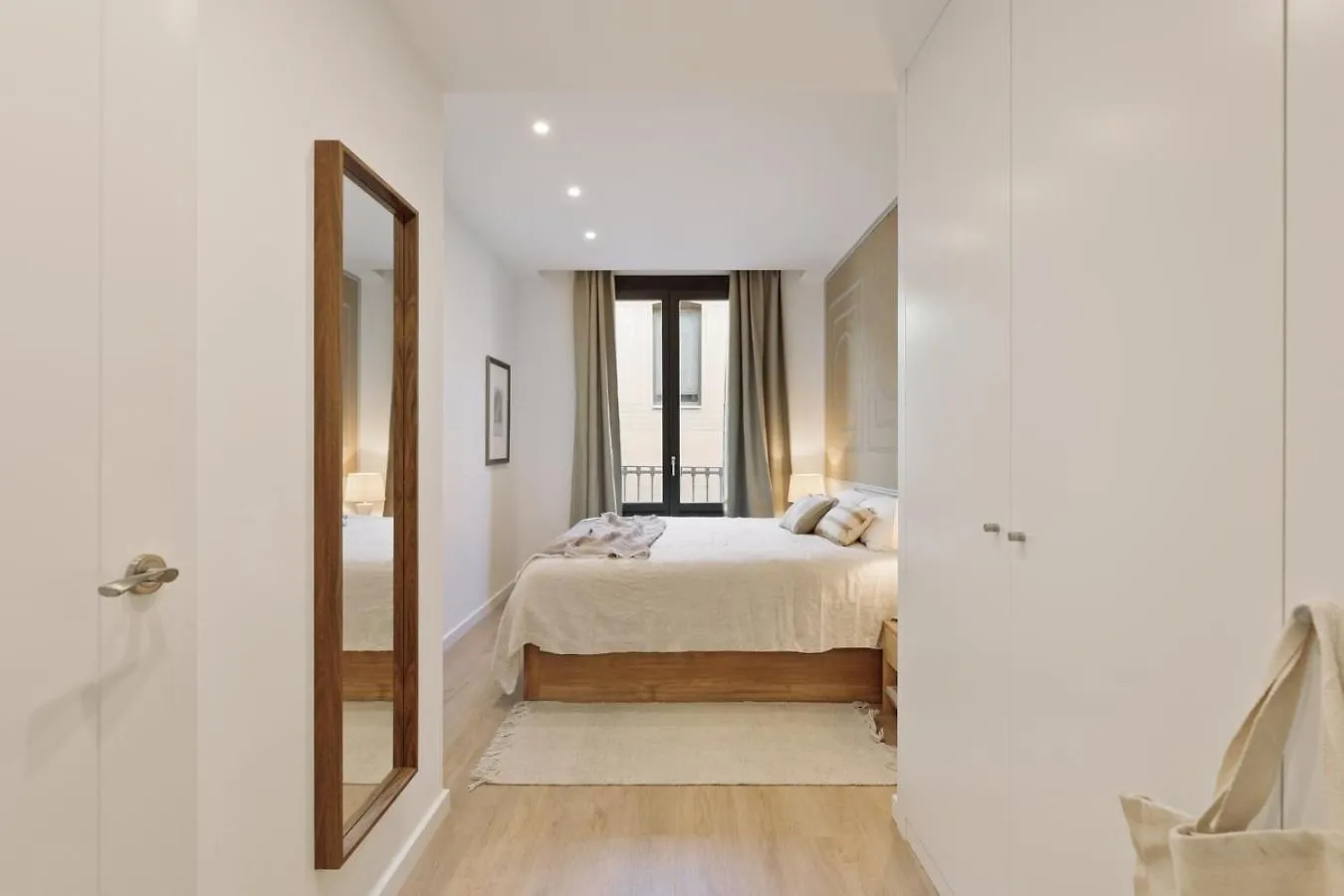 Pompei - 2 Bedrooms, Balcony And Terrace In Ciutat Vella Barcelona Apartment