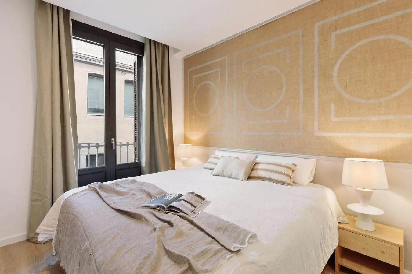 Pompei - 2 Bedrooms, Balcony And Terrace In Ciutat Vella Barcelona Apartment