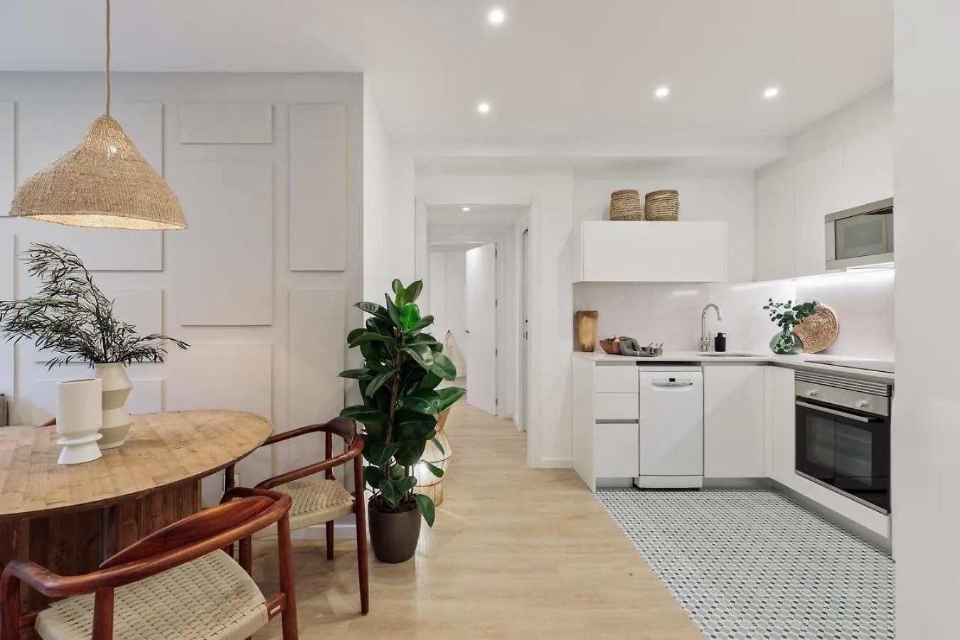 Pompei - 2 Bedrooms, Balcony And Terrace In Ciutat Vella Barcelona