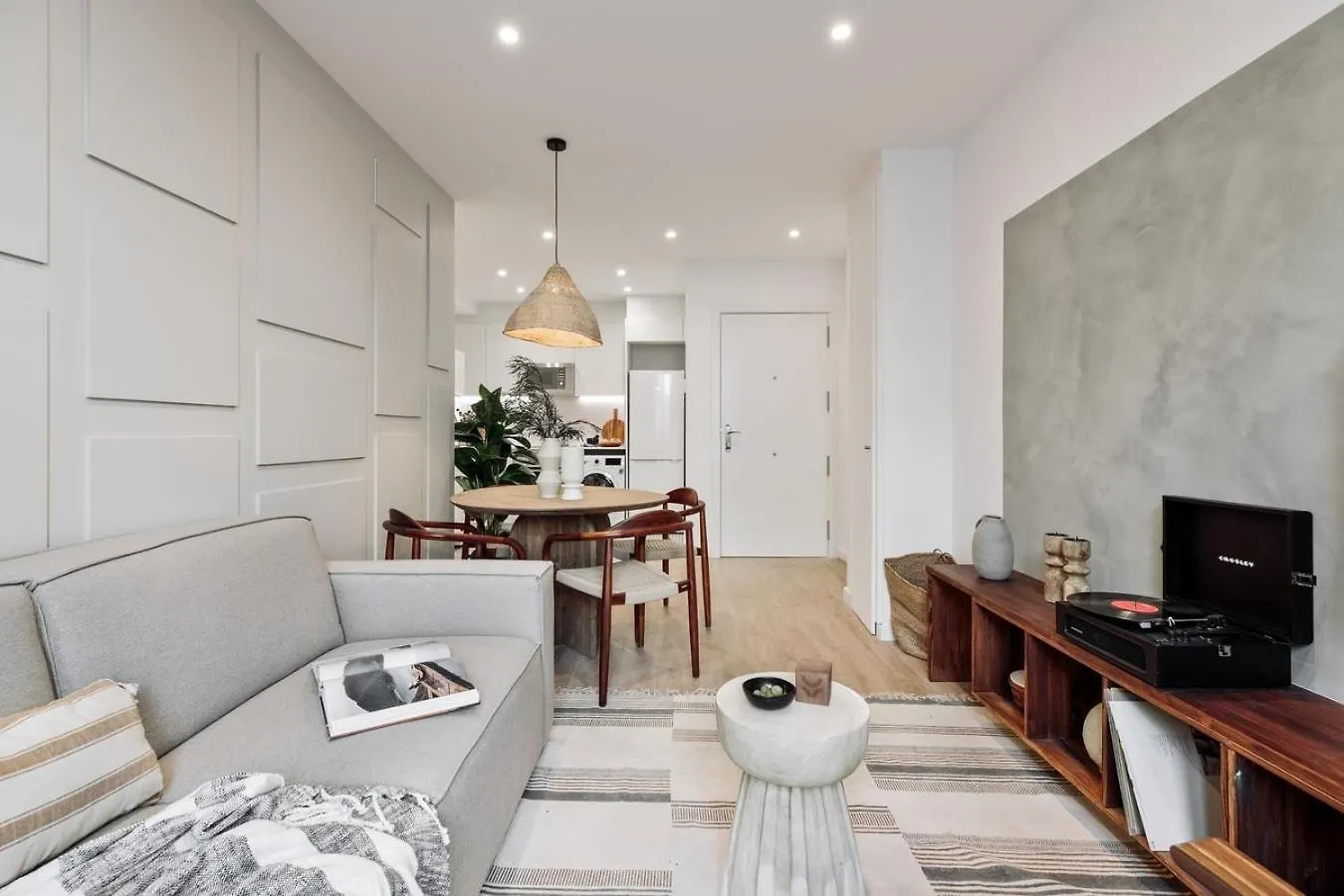 Pompei - 2 Bedrooms, Balcony And Terrace In Ciutat Vella Barcelona Spain