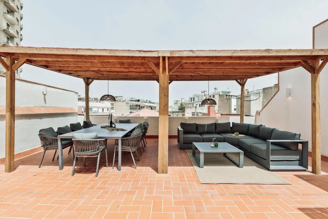 Pompei - 2 Bedrooms, Balcony And Terrace In Ciutat Vella Barcelona Spain